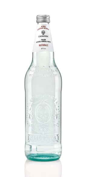 Natürliches Mineralwasser