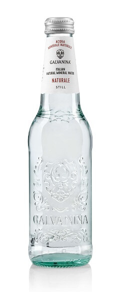 Natürliches Mineralwasser