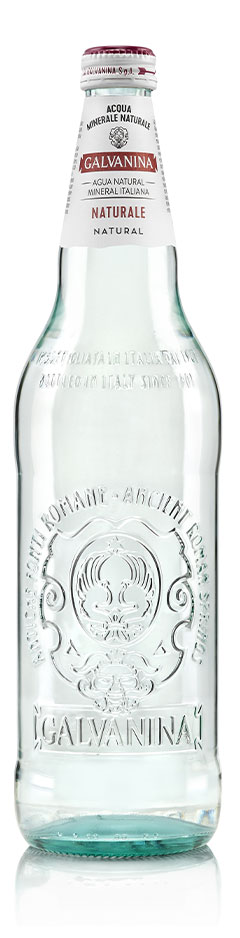 Agua mineral sin gas