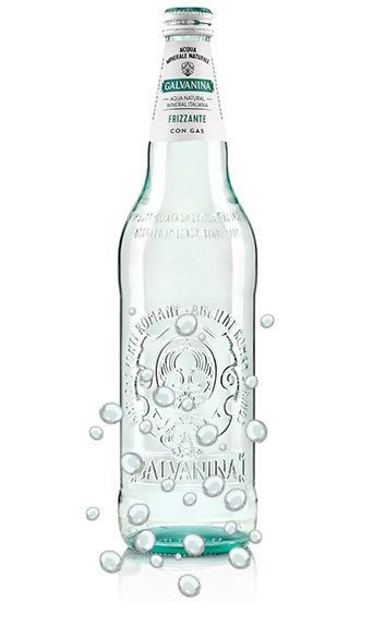 Agua mineral con gas