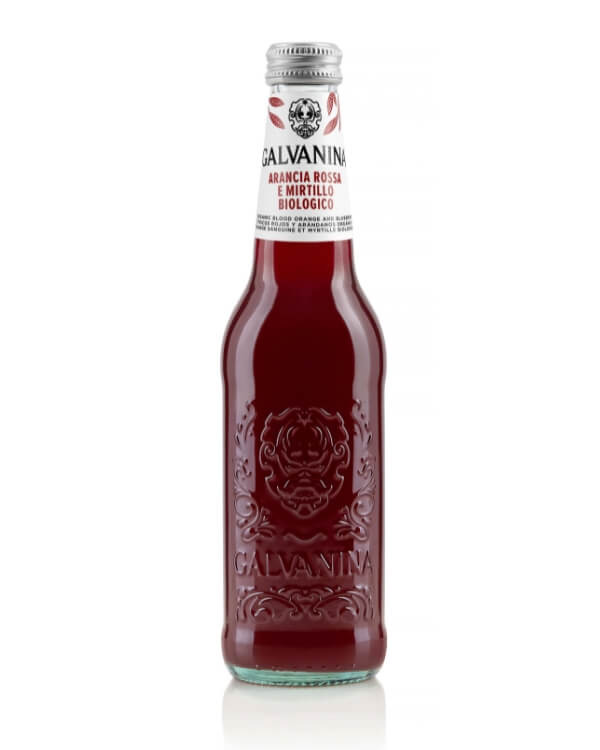 Organiczna czerwona pomarańcza, czarna marchewka i jagoda